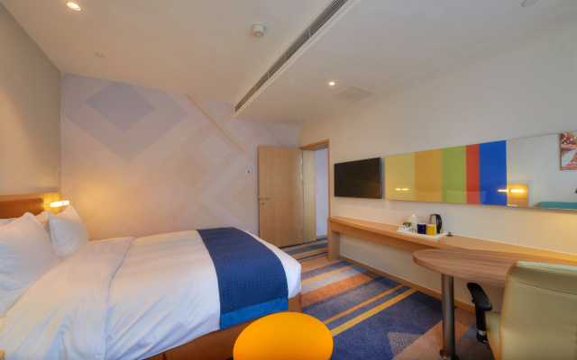 Holiday Inn Express Shanghai Zhenping by IHG