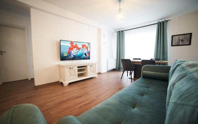 Modern 3 APT Near Old Town – 15 Min Walk
