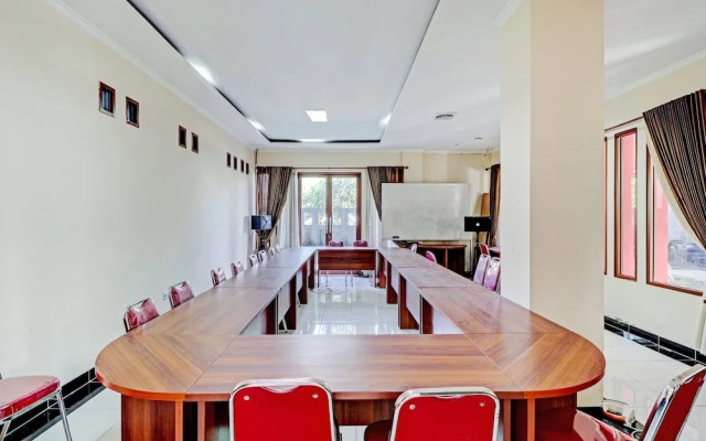 OYO 94724 The Regia Tambun By Ultimo