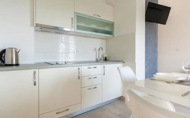 Lavish Apartment in Omisalj With Rooftop Terrace