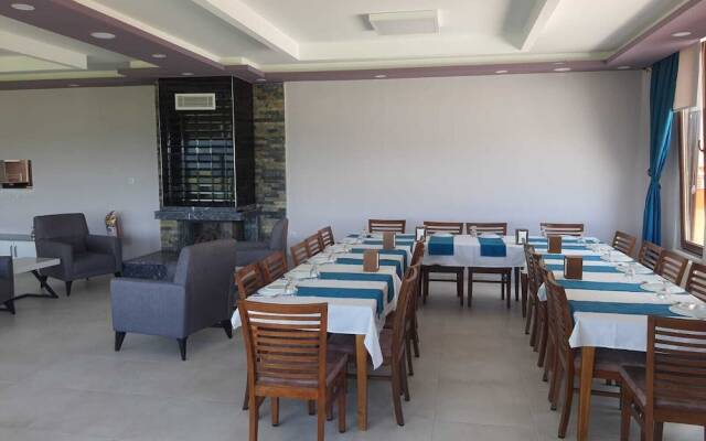 La Vie En Rose Otel by Söğütdağı