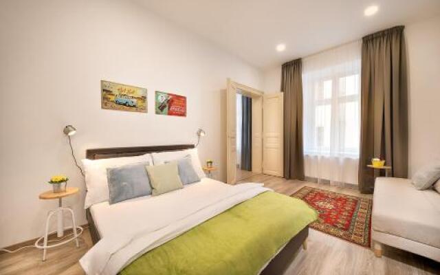 Luxurious Apartments Karlin