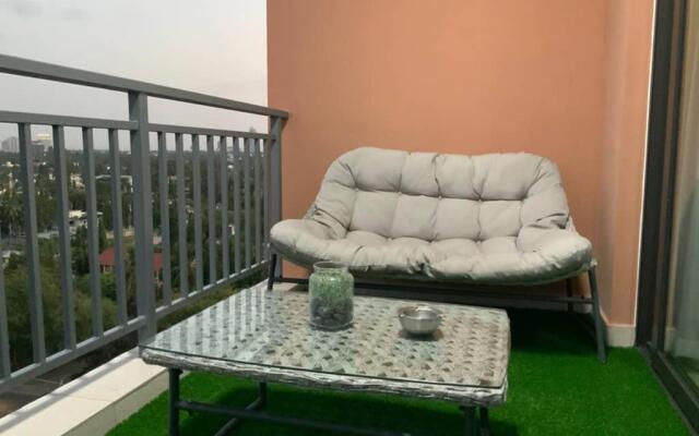 Grany Apartment - Palm Village