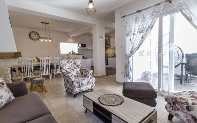 Secluded Holiday Home in Cesarica, Karlobag Near the Sea