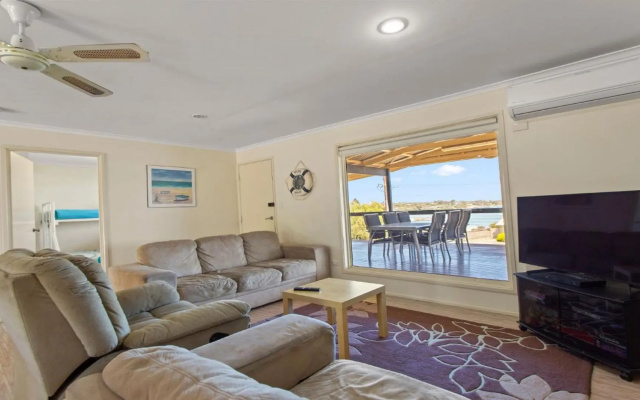 Mariners View Coffin Bay – Guest Rooms – Coffin Bay