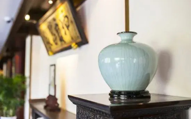 Wuzhen Zhaoming House