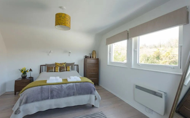 KnoydART Bed and Breakfast