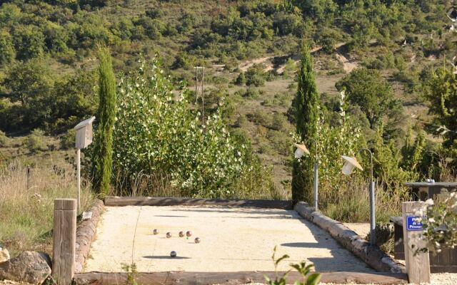 Lavish House in Ardeche With Shared Pool