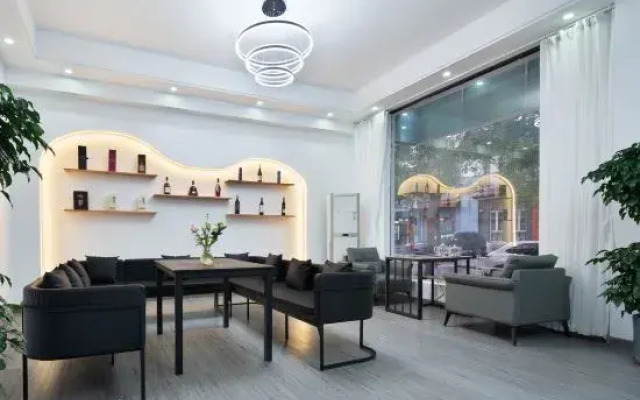 Sanchen XiaoyangBuilding Homestay