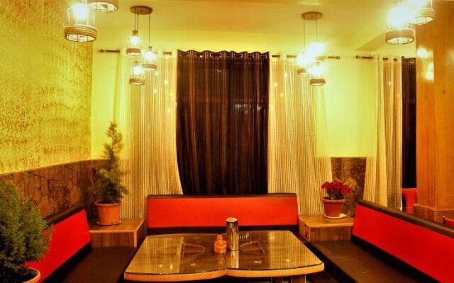 Hotel Chetna & Cottages