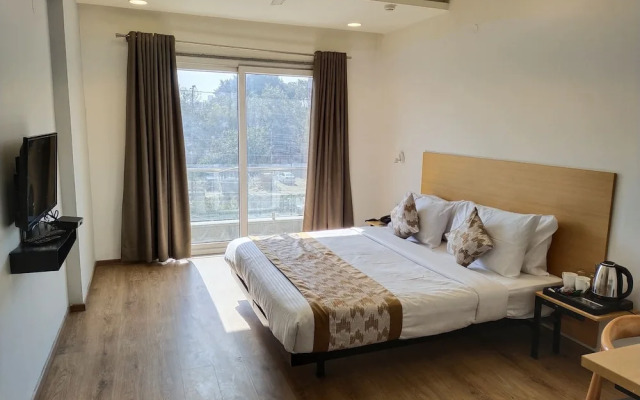 Saltstayz Express - Medicity (Near Medanta Hospital)