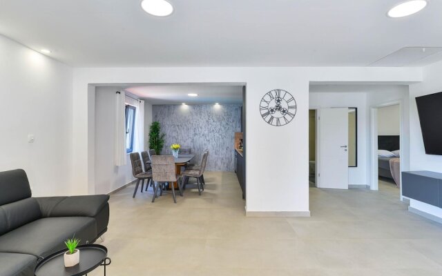 Holiday Home With Private Pool and spa