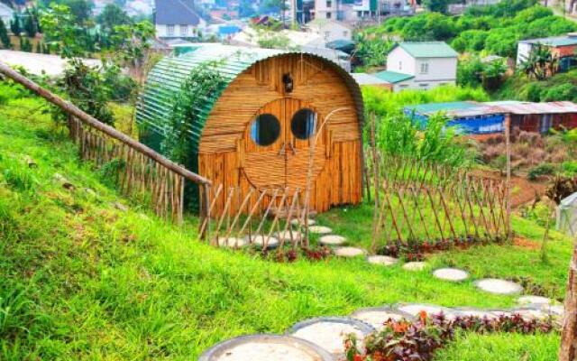 Hobbit Village Da Lat