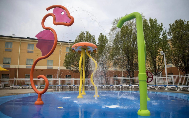 Cedar Point's Express Hotel