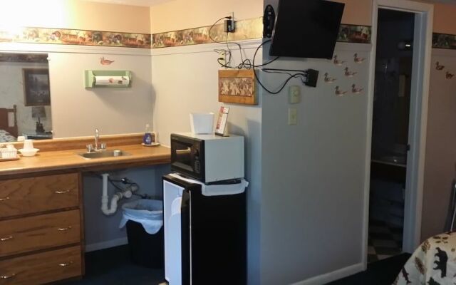 River Country Motor Lodge