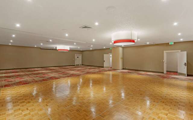 Best Western Plus Burley Inn & Convention Center