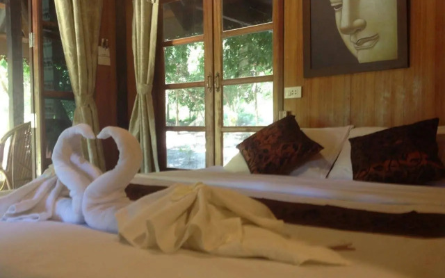 Lipe Sunset Forest Resort