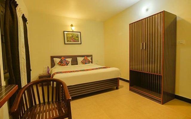 FabHotel Greenwood Stays