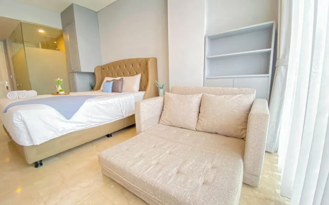 Minimalist and Cozy Studio at Apartment Art Deco