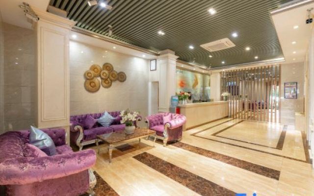 Scenic Hotel (Guilin Dongxi Lane University of Technology)