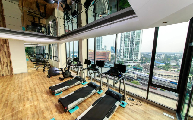Civic Horizon Hotel & Residence