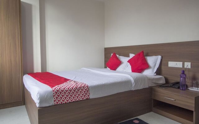 OYO 22743 Rising Inn