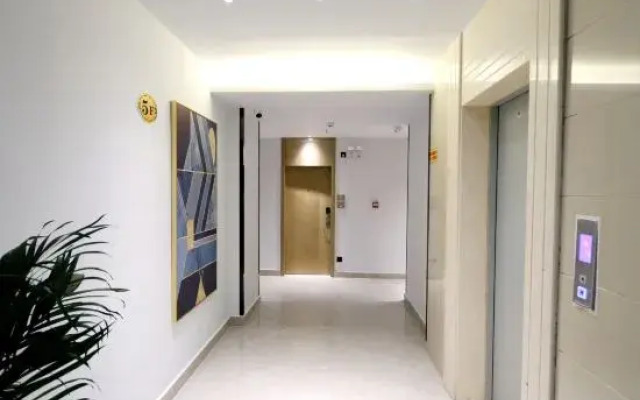 Xilinger Hotel ( Dongxing Hezhou Road)