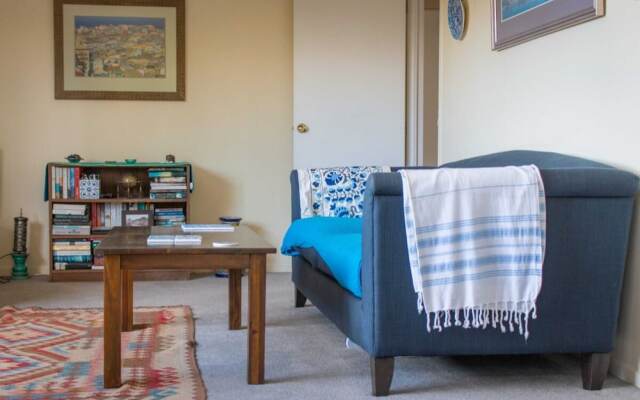 Travellers Retreat 1 Bedroom in Central Auckland