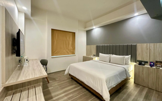 Sparks Life Jakarta, ARTOTEL Curated