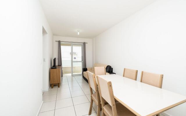 Apto c/piscina próx a praia de Canasvieiras RCP407