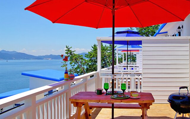 Namhae Blue & White Pension
