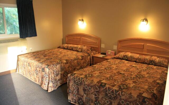 Lamplighter Inn