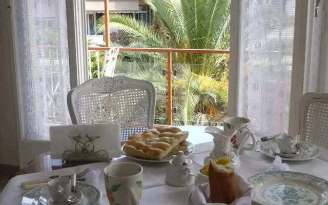 Casa Grandis Nel Centro di Bordighera
