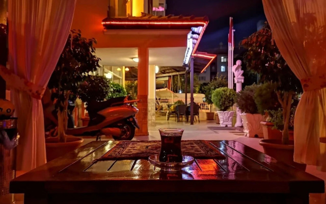 Ak Otel