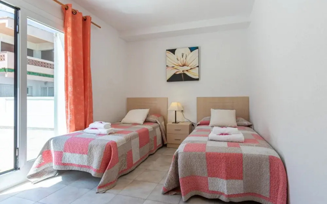 Modern Family Apartment Near Beach