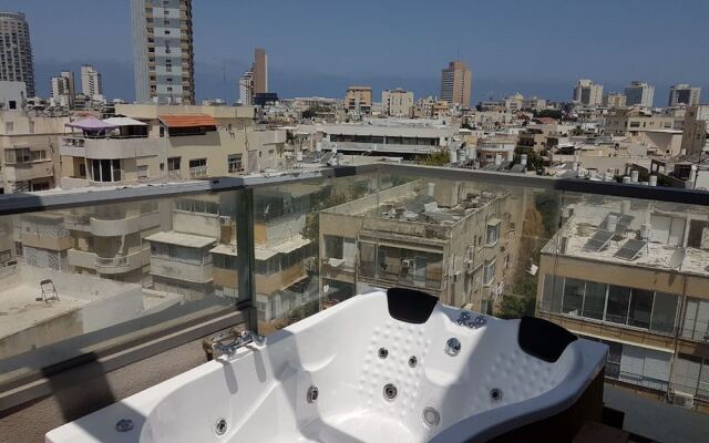 Luxury Apartment in Tel Aviv