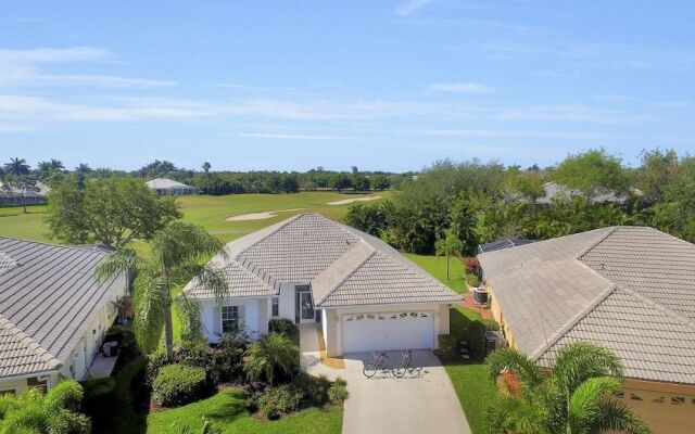 Falcons Glen Blvd Home 7044