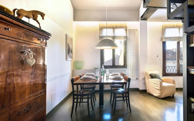 MANSARDINA - 1 min from Accademia - duplex stylish and cosy
