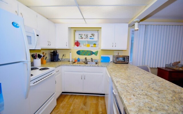 Thunder Island 112c 2 Bedroom Condo by RedAwning