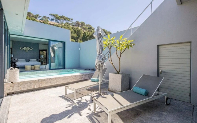 Loader Villa