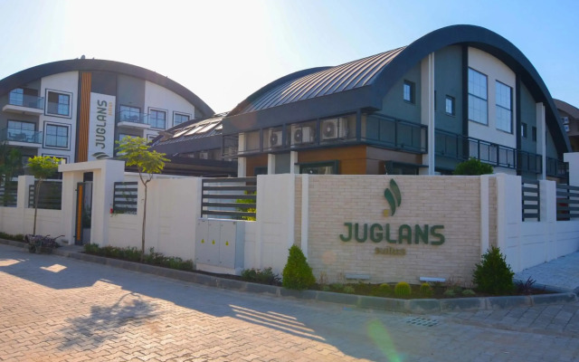 Juglans Suites
