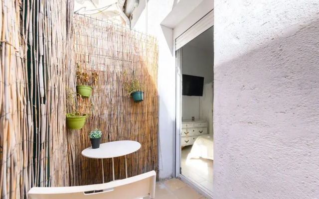 M Sfu73 Estudio Moderno con Terraza Privada en Ma