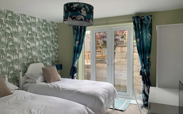 Mevagissey Holiday Home - sea View and Parking