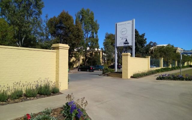 Madison Spa Motel - Adults Only