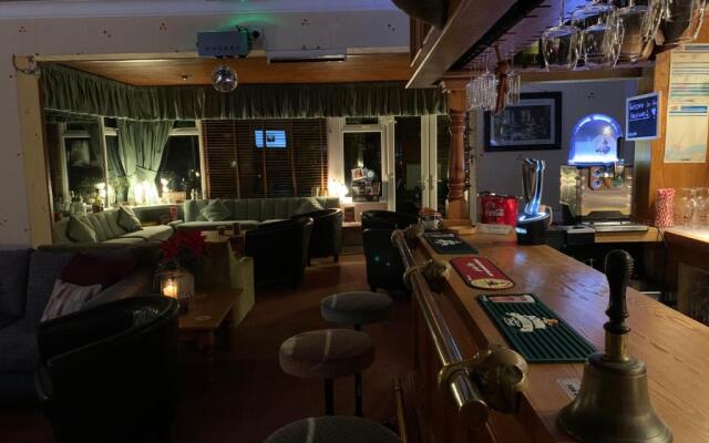 The Headlands Hotel
