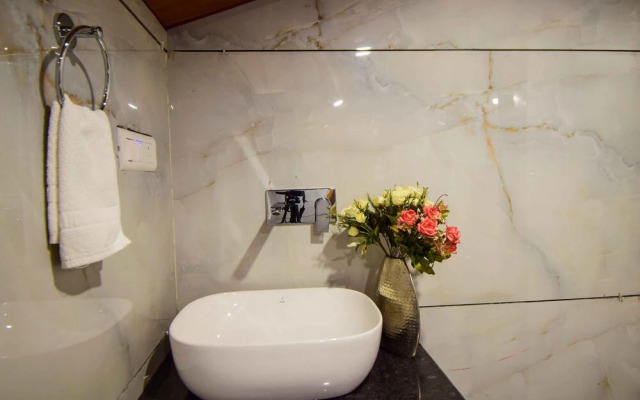 Bellagio by Dumnu Homes - Jakhoo Temple