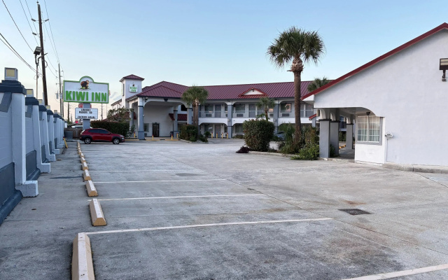 Palace Inn and Suites Willowbrook