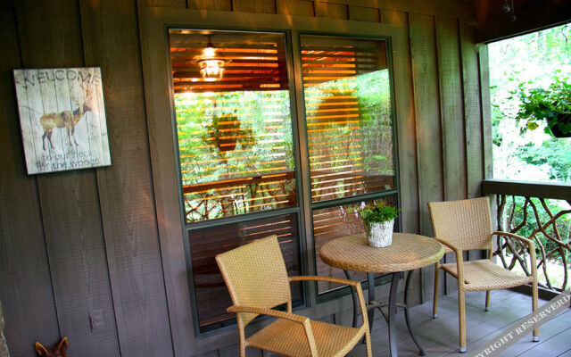 Black Bear Lodge of Sapphire