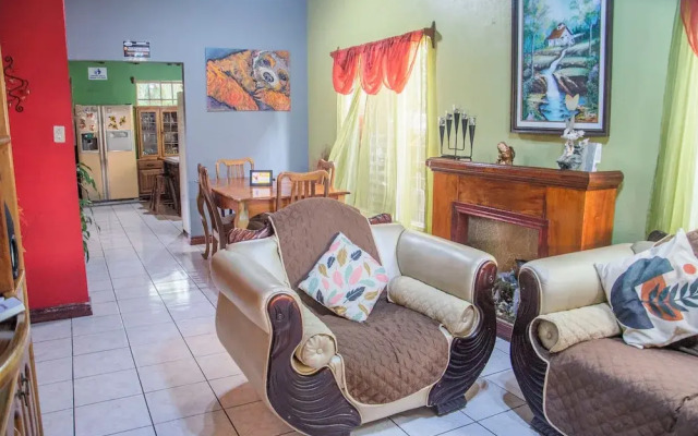 Gardens House, Airport Juan Santamaría, Alajuela, San Jose
