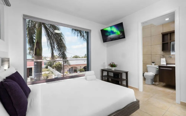 Magical Oasis 6BR w Large Pool Gazebo Views
